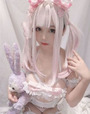 美女扒开尿道