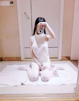 午夜免费小视频