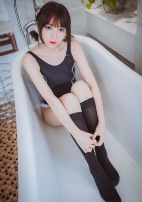 年轻的小婊5线观高清5中字电影